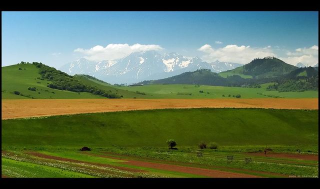Горные фермы в долине